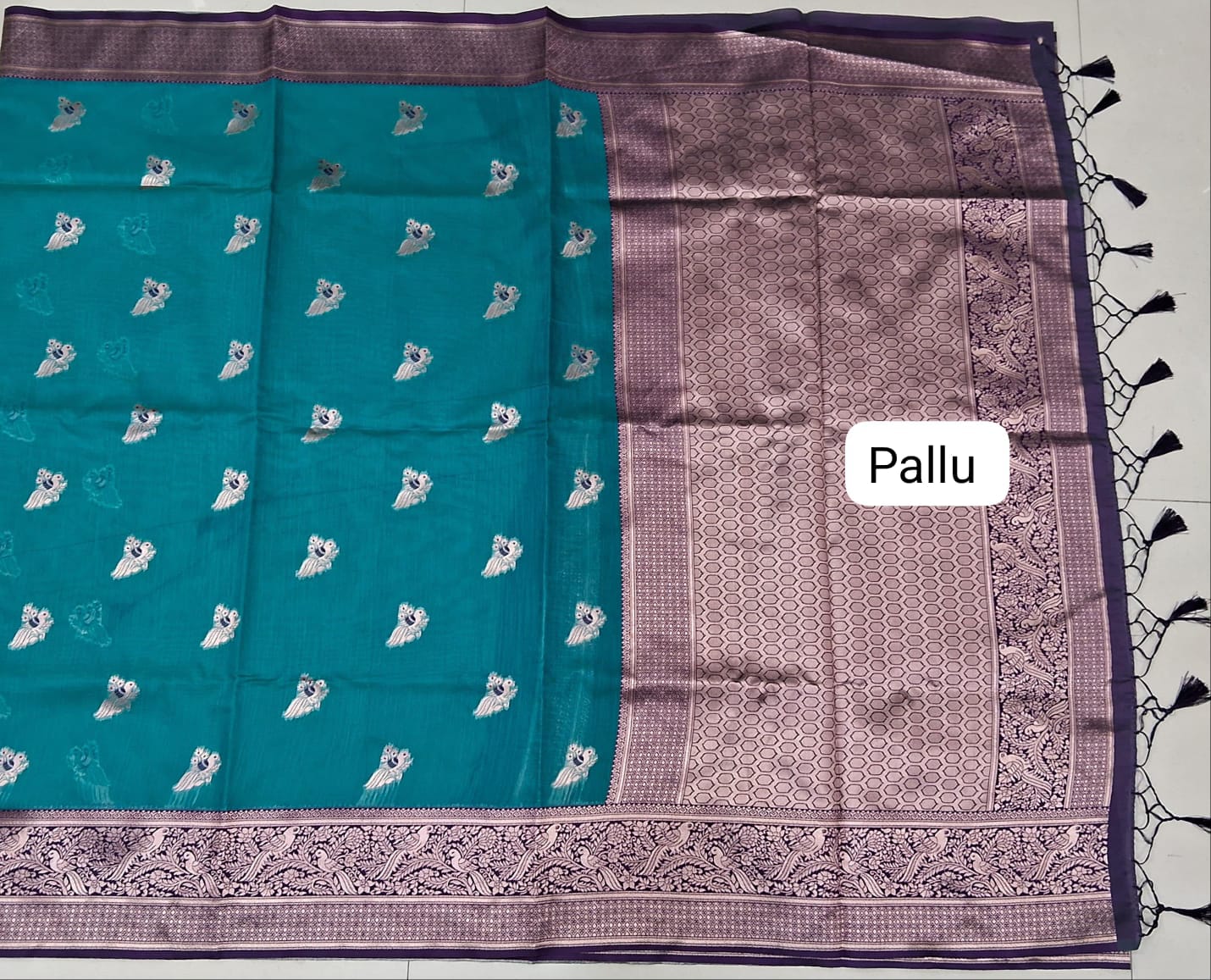 Turquoise Blue Linen Saree Pallu