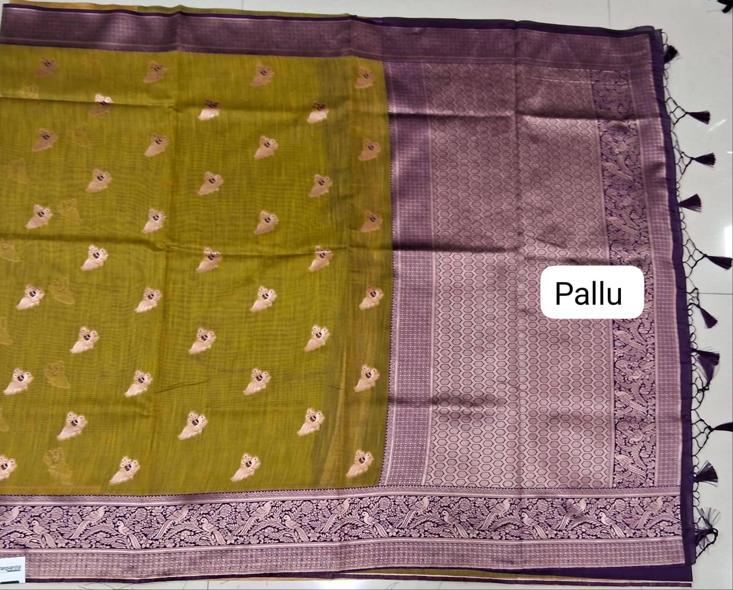 Olive Green Linen Saree Pallu