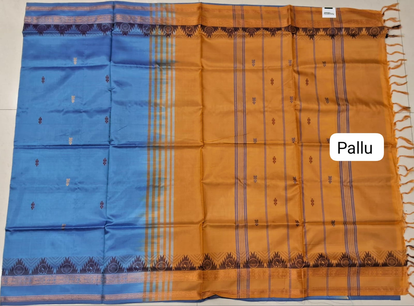 Sky Blue Hand Woven Banana Silk Saree pallu