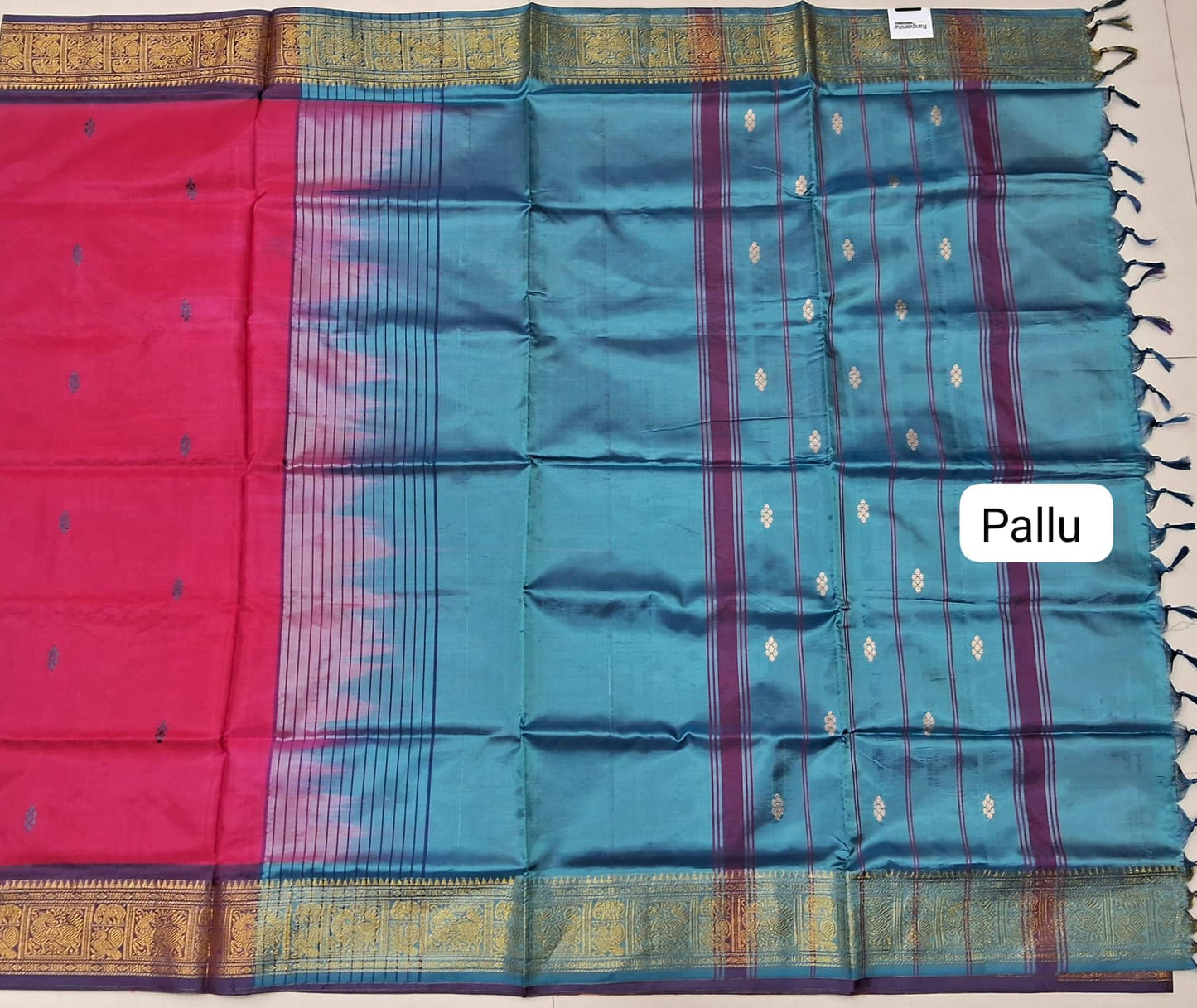 Rani Pink Hand Woven Banana silk Saree pallu