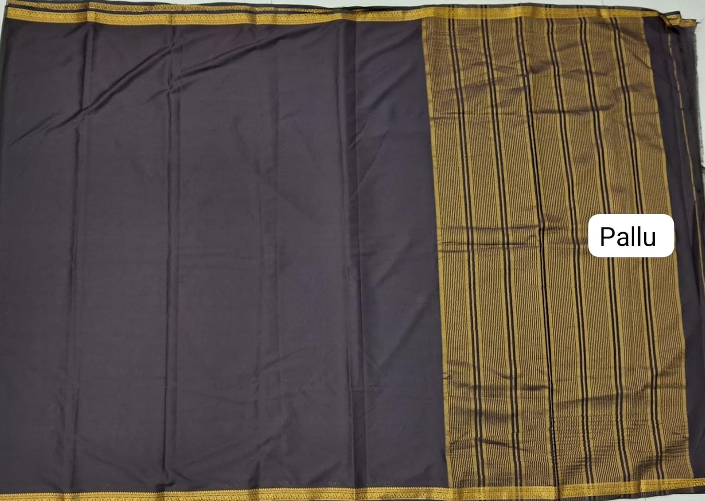 Black Plain Crepe Silk Saree pallu