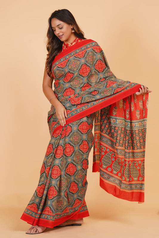 Light grey Mulmul Cotton Saree