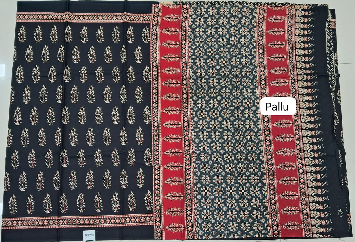 Black Mulmul Cotton Saree pallu