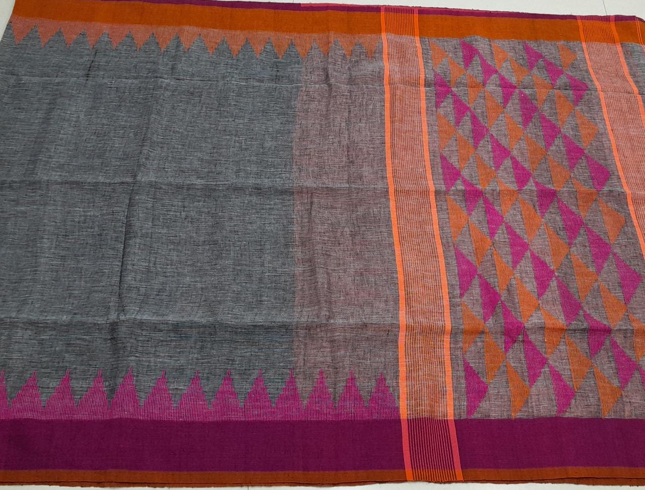Grey Linen Saree Pallu