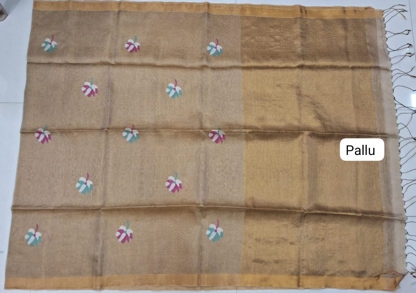 Beige dual shade Tissue Linen Saree pallu
