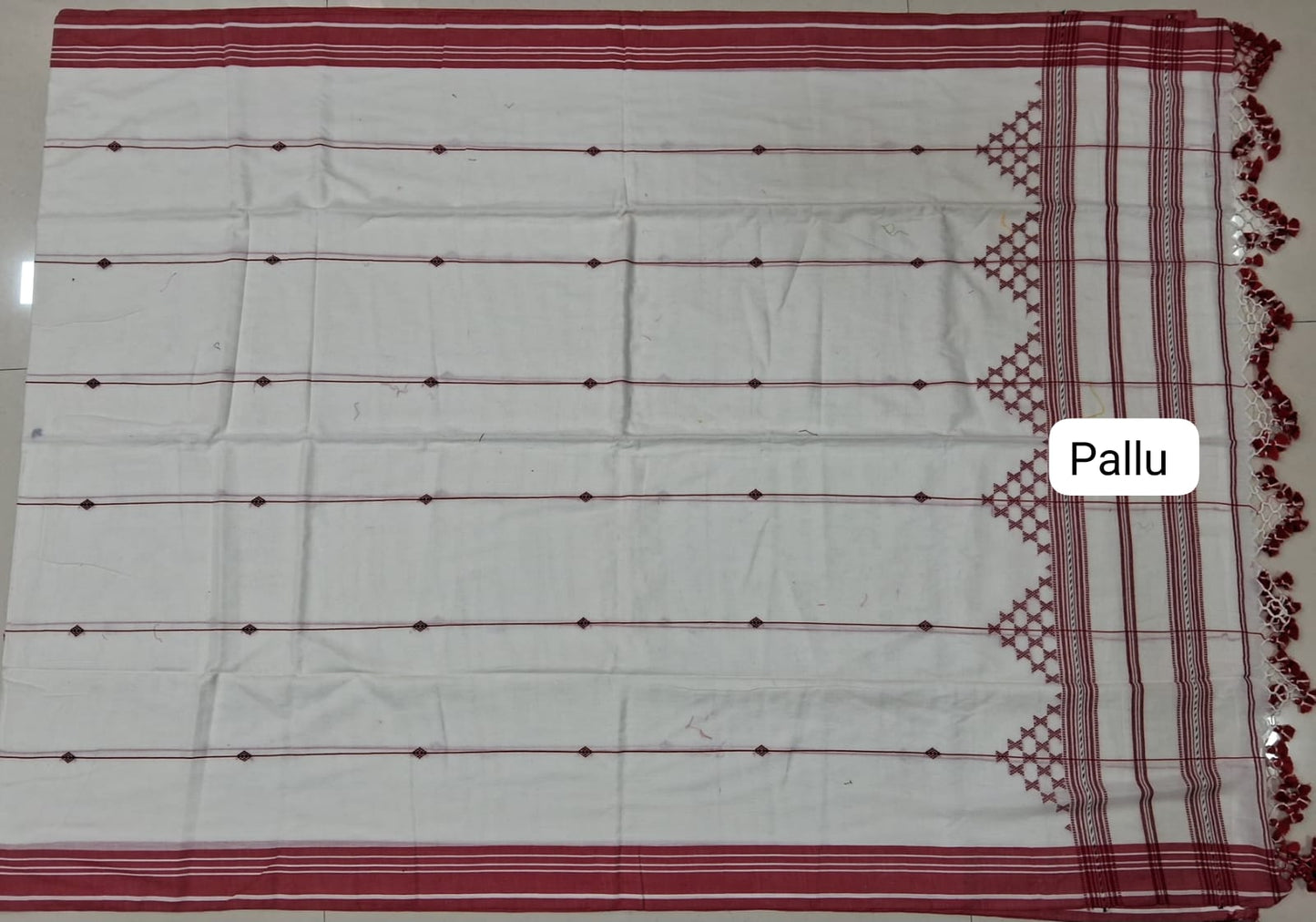 White Khadhi Cotton Saree pallu