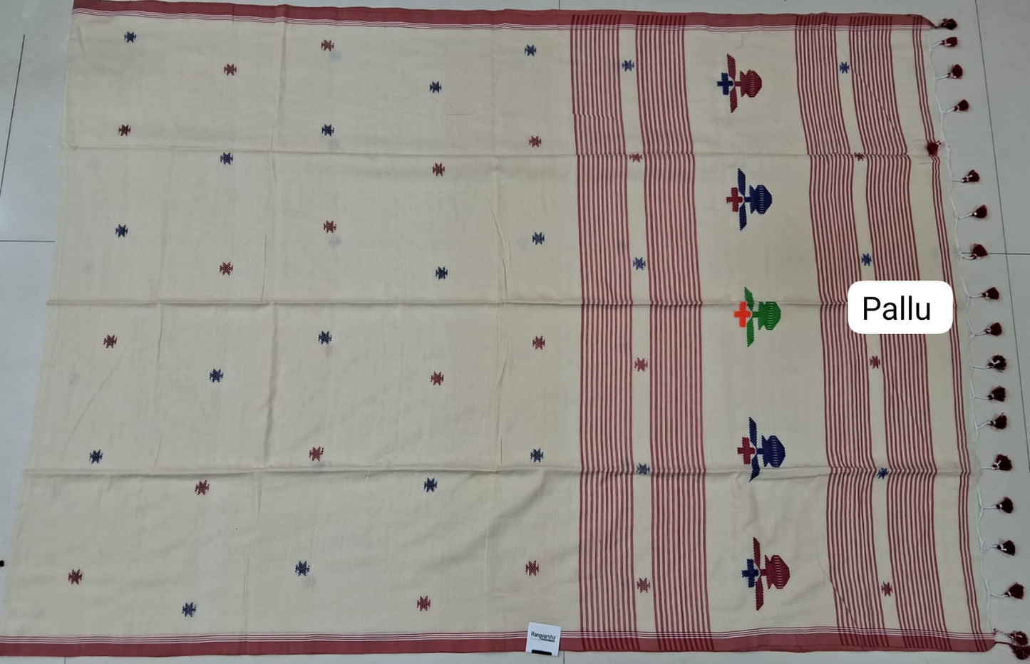Off-White Khadhi Cotton Saree pallu