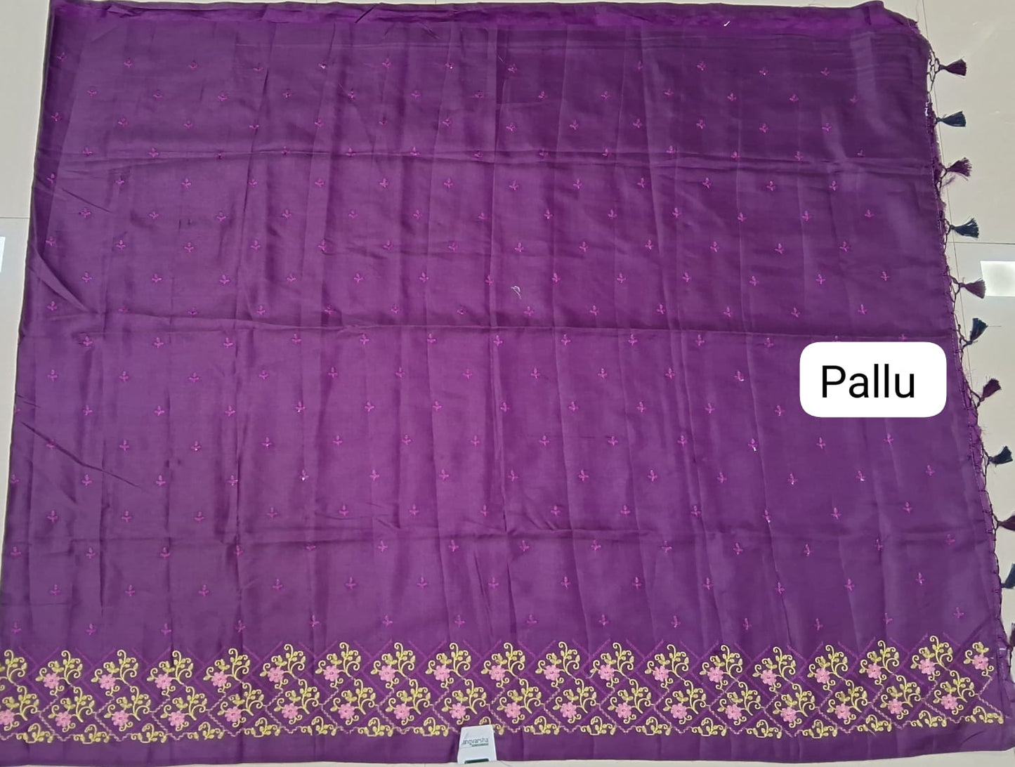 Wine Matka Silk Saree pallu