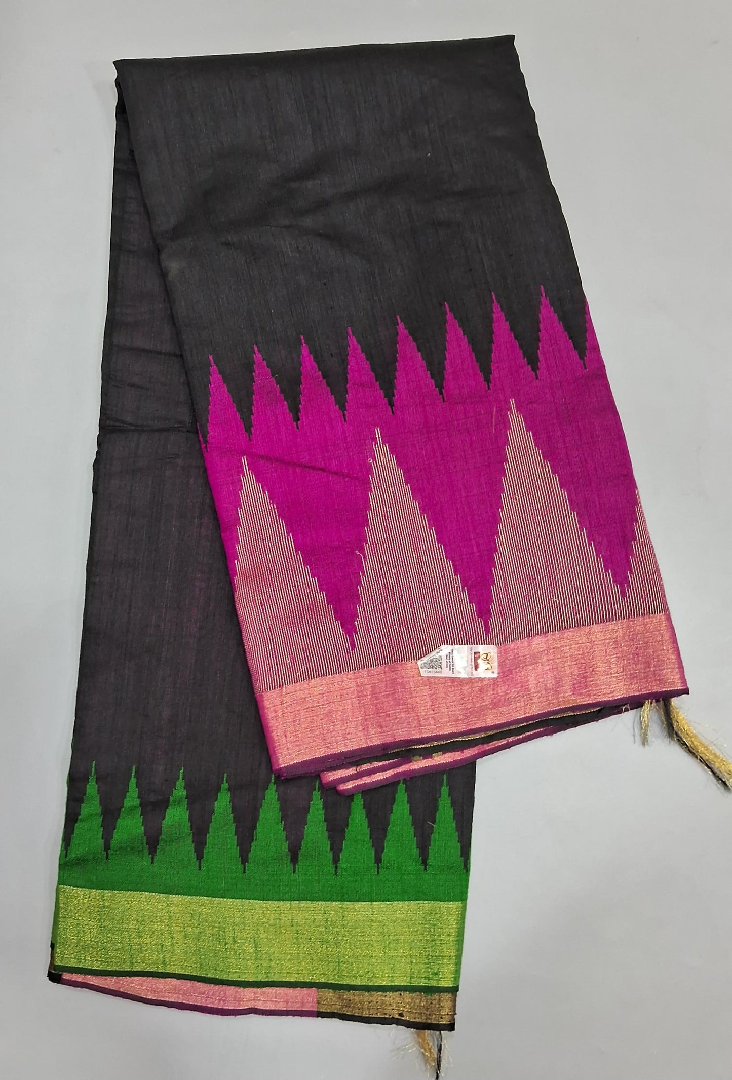 Black Plain Khadhi Pure Pattu Saree
