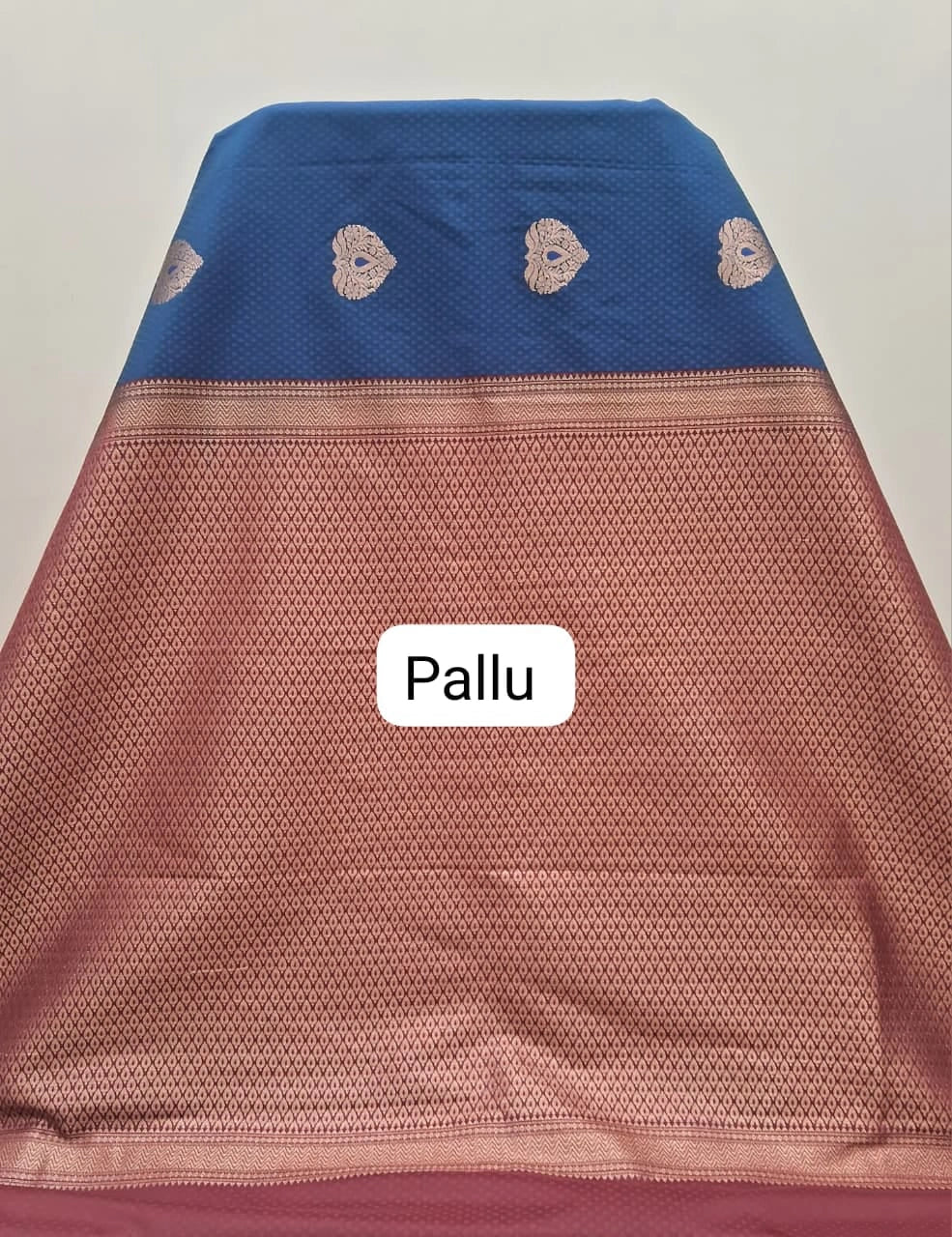 Navy Blue Kanchi Semi Silk Saree Pallu