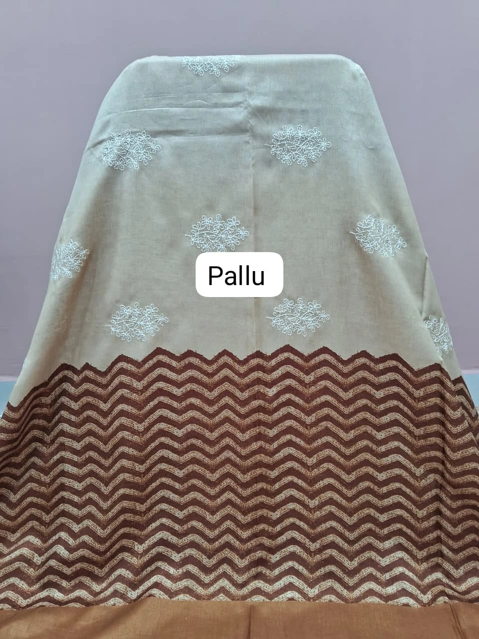 Traditional Beige Tussar Saree pallu