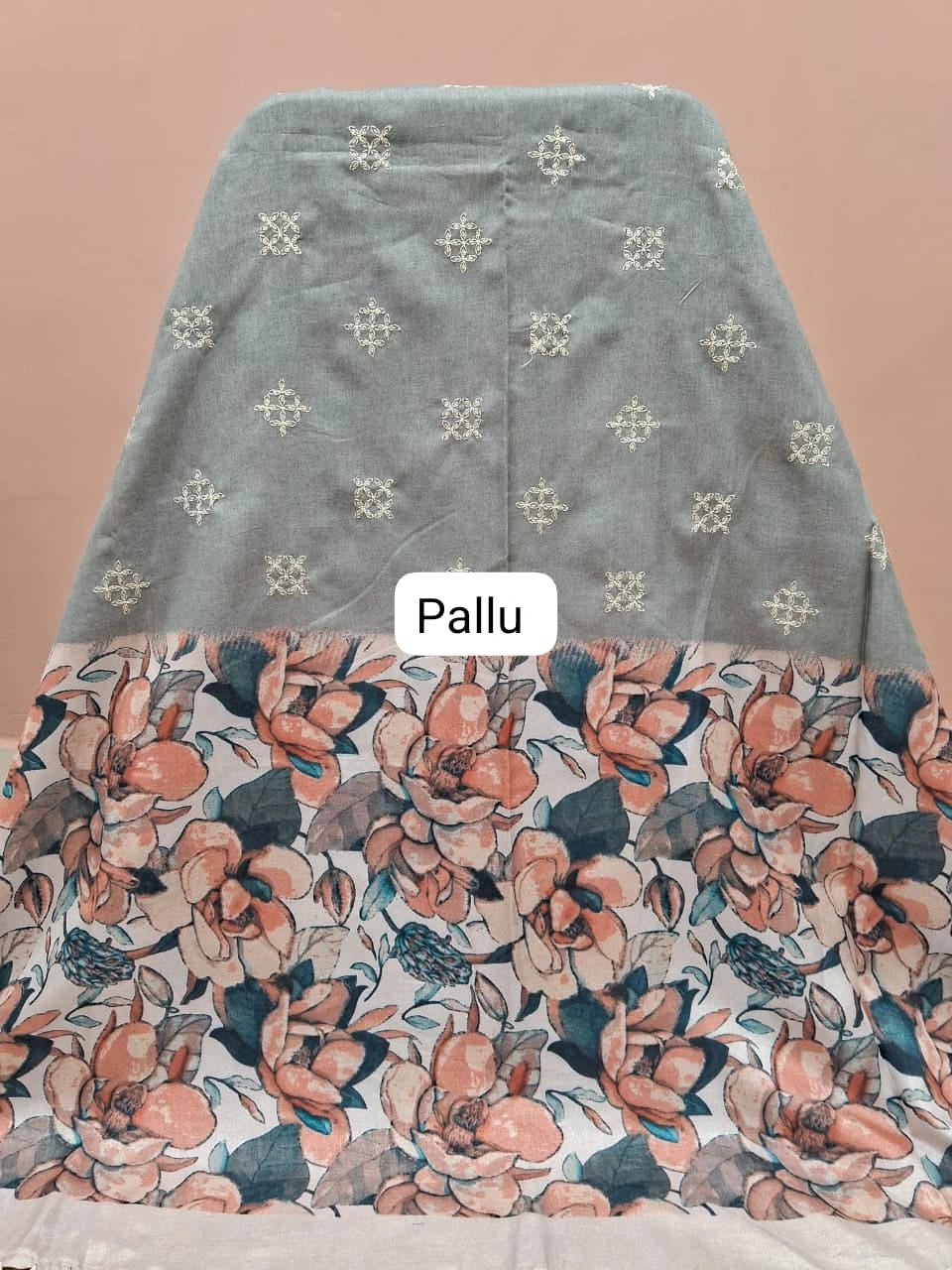 Elegant Metal Grey Tussar Saree pallu