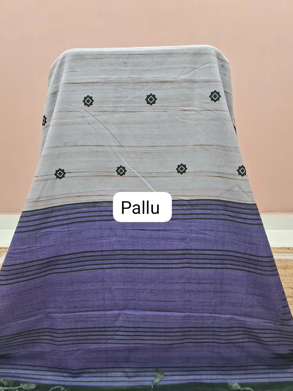Pale Grey Tussar Saree pallu