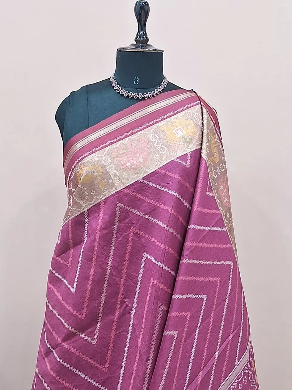 Onion Pink Raw Silk Saree 1