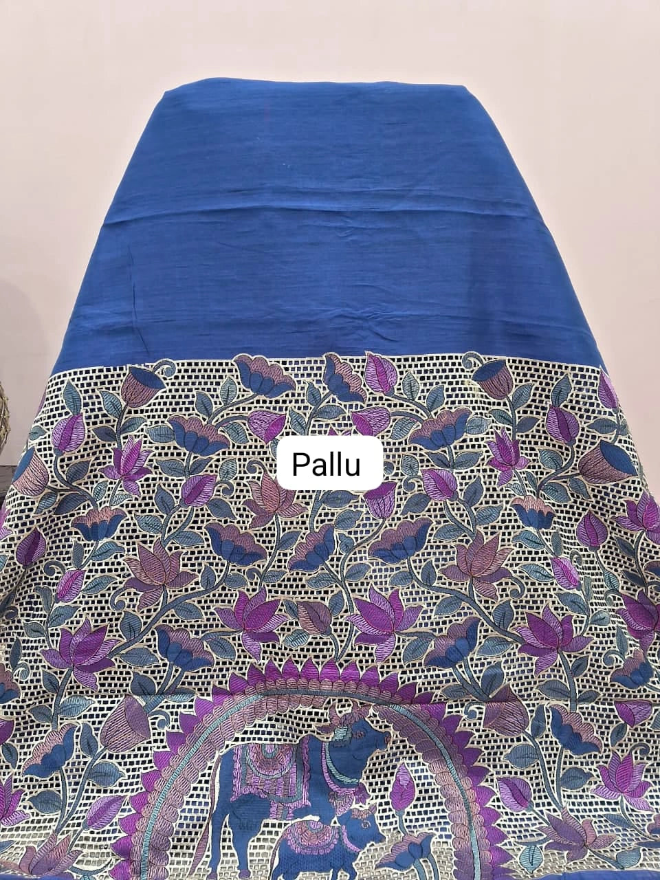 Elegant Royal Blue Plain Tussar Saree Pallu