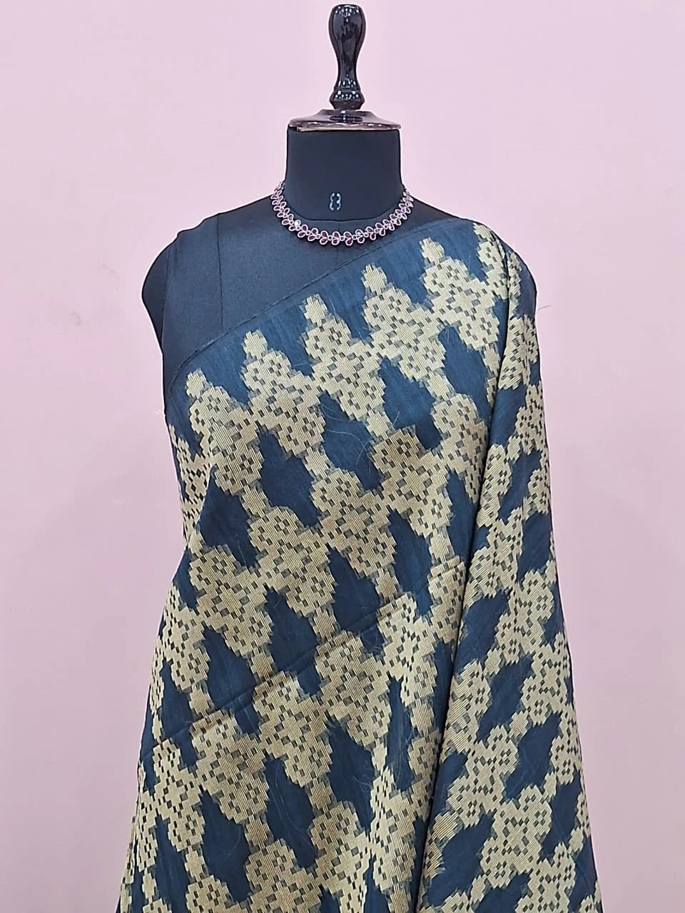 Deep Blue Gicha Saree 1