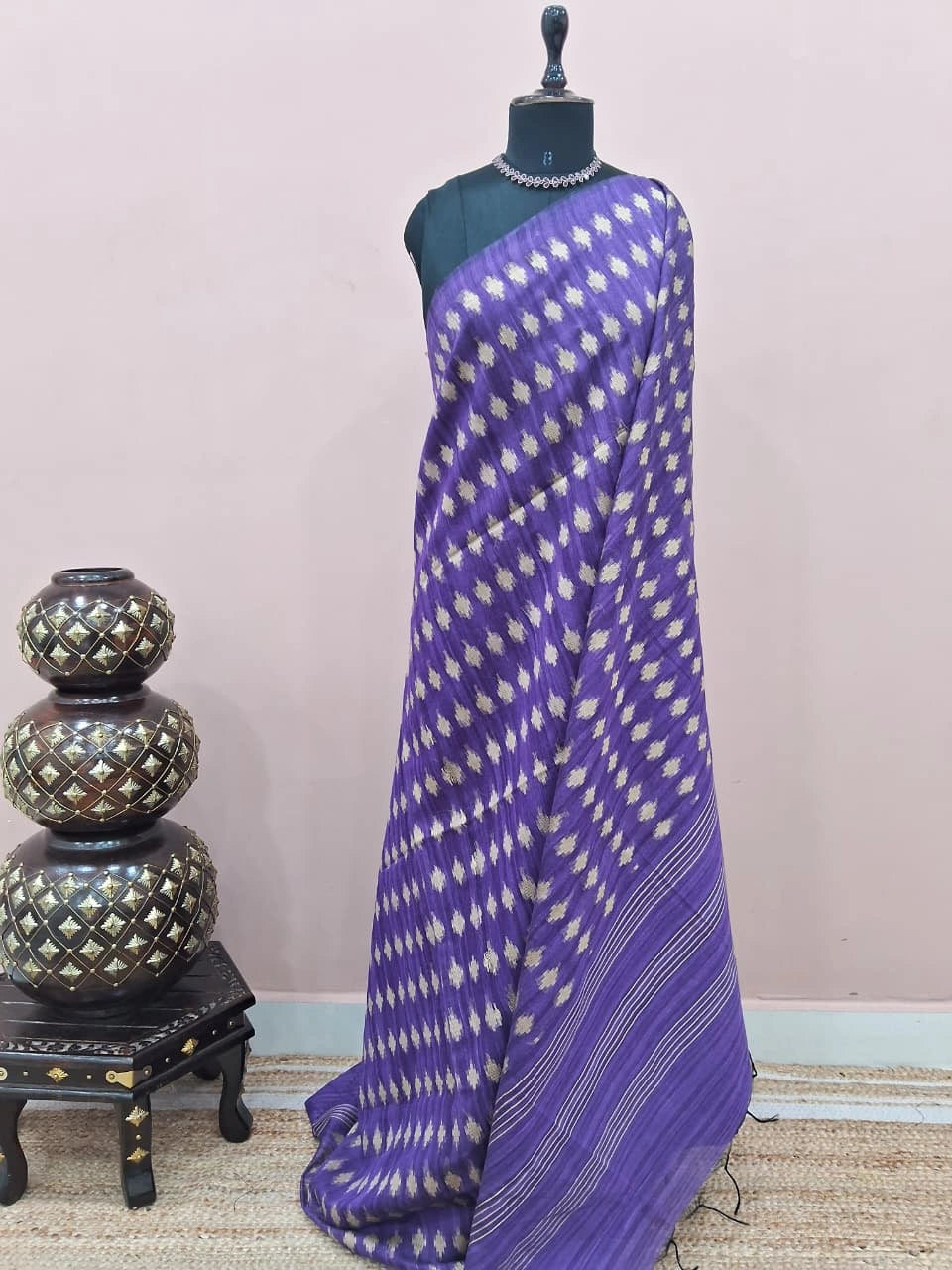 Purple-Shaded Gicha Saree 