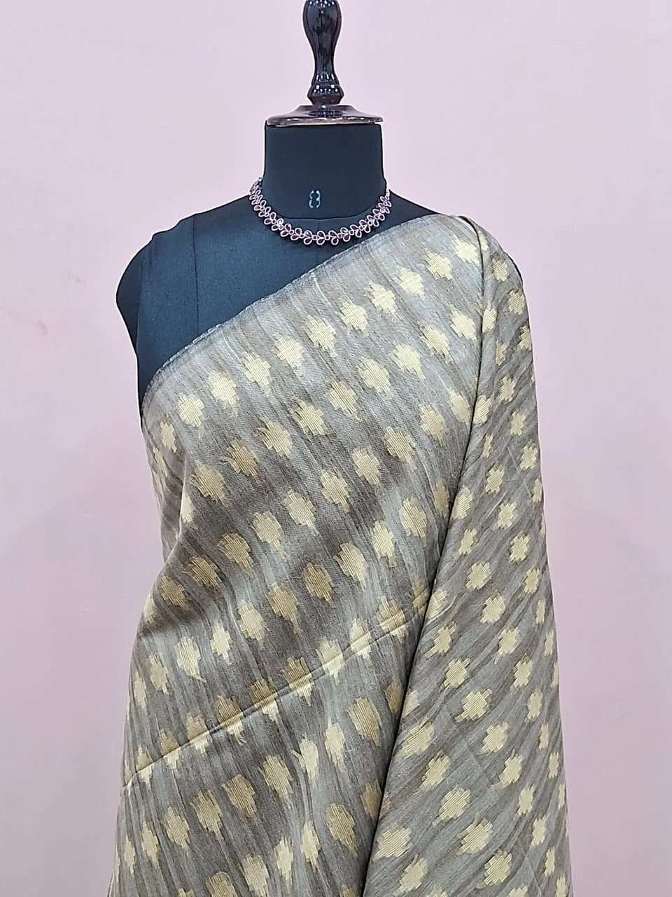 Grey-Shaded Gicha Saree 1