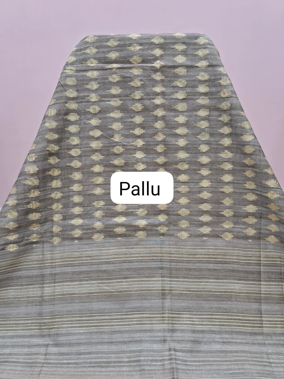 Grey-Shaded Gicha Saree pallu