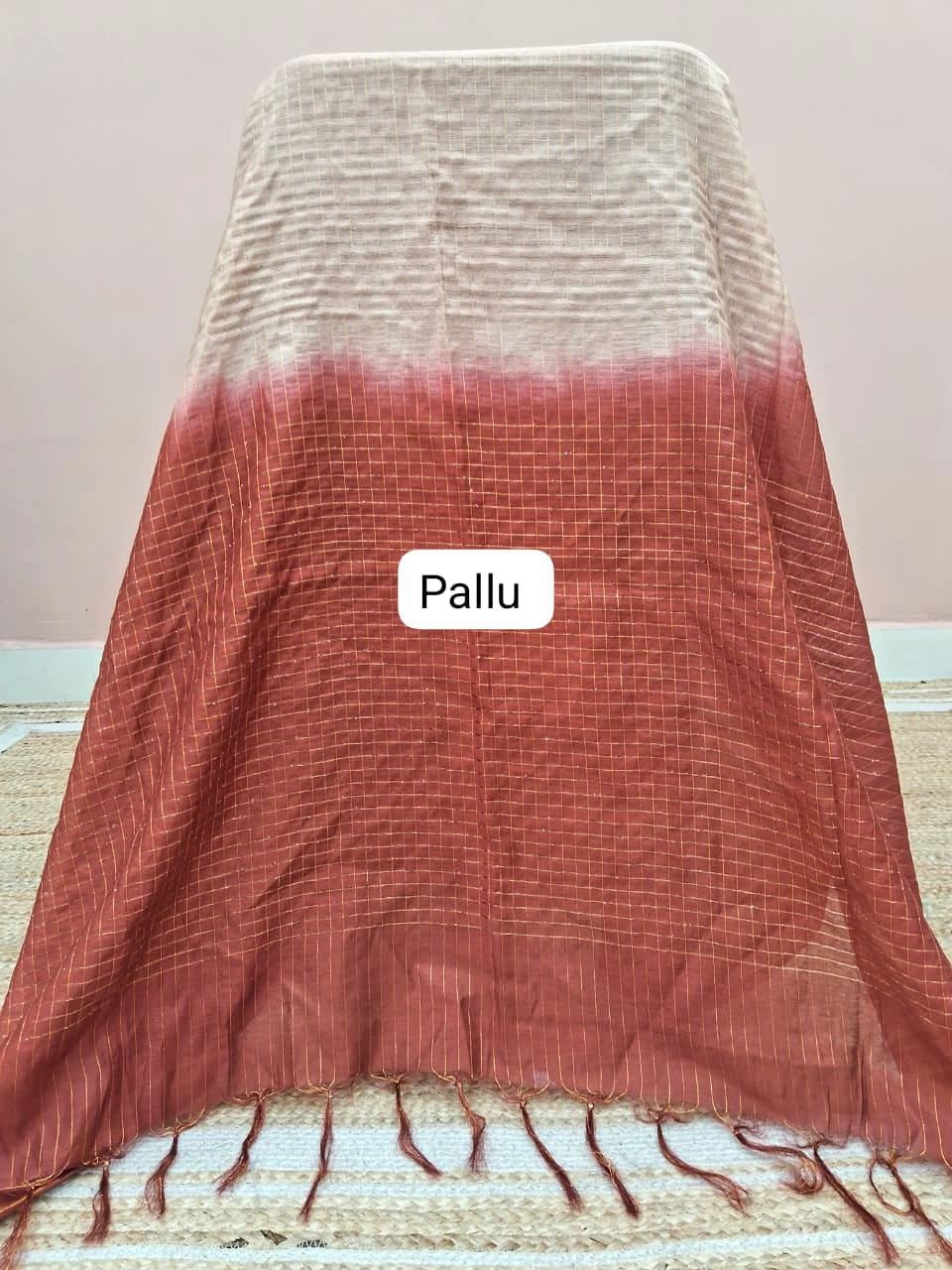 Beige Zari Checked Bamboo Silk Saree pallu