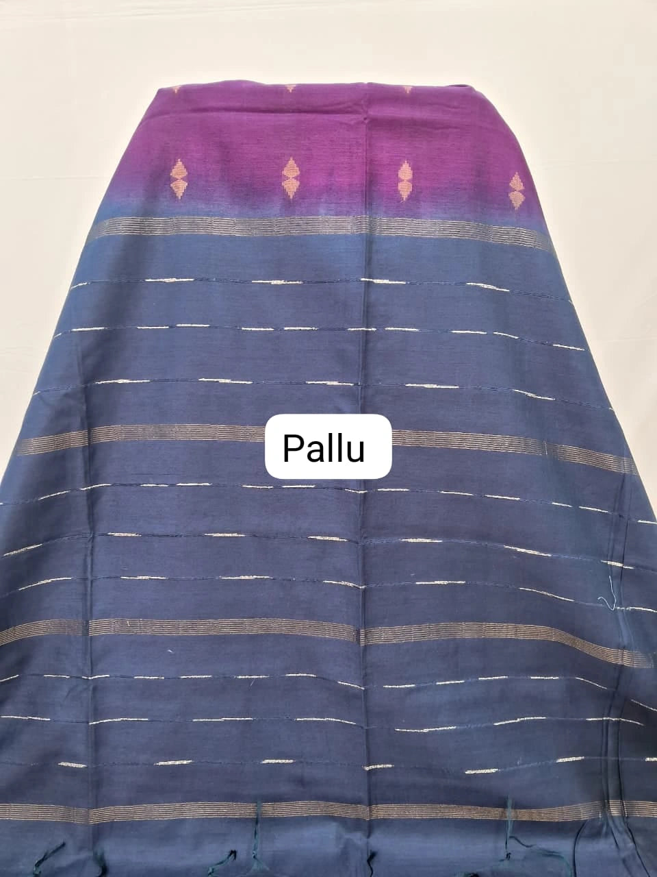 Graceful Maroon Bamboo Silk Saree pallu