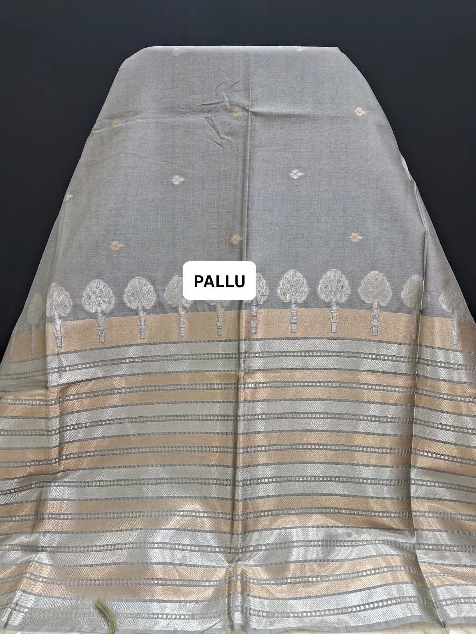 Grey Tussar Saree  pallu