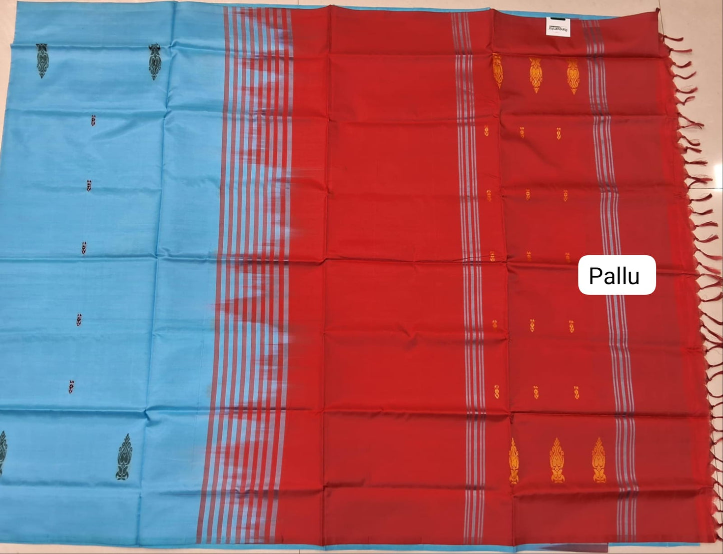 Aqua Blue Hand Woven Banana Silk Saree pallu