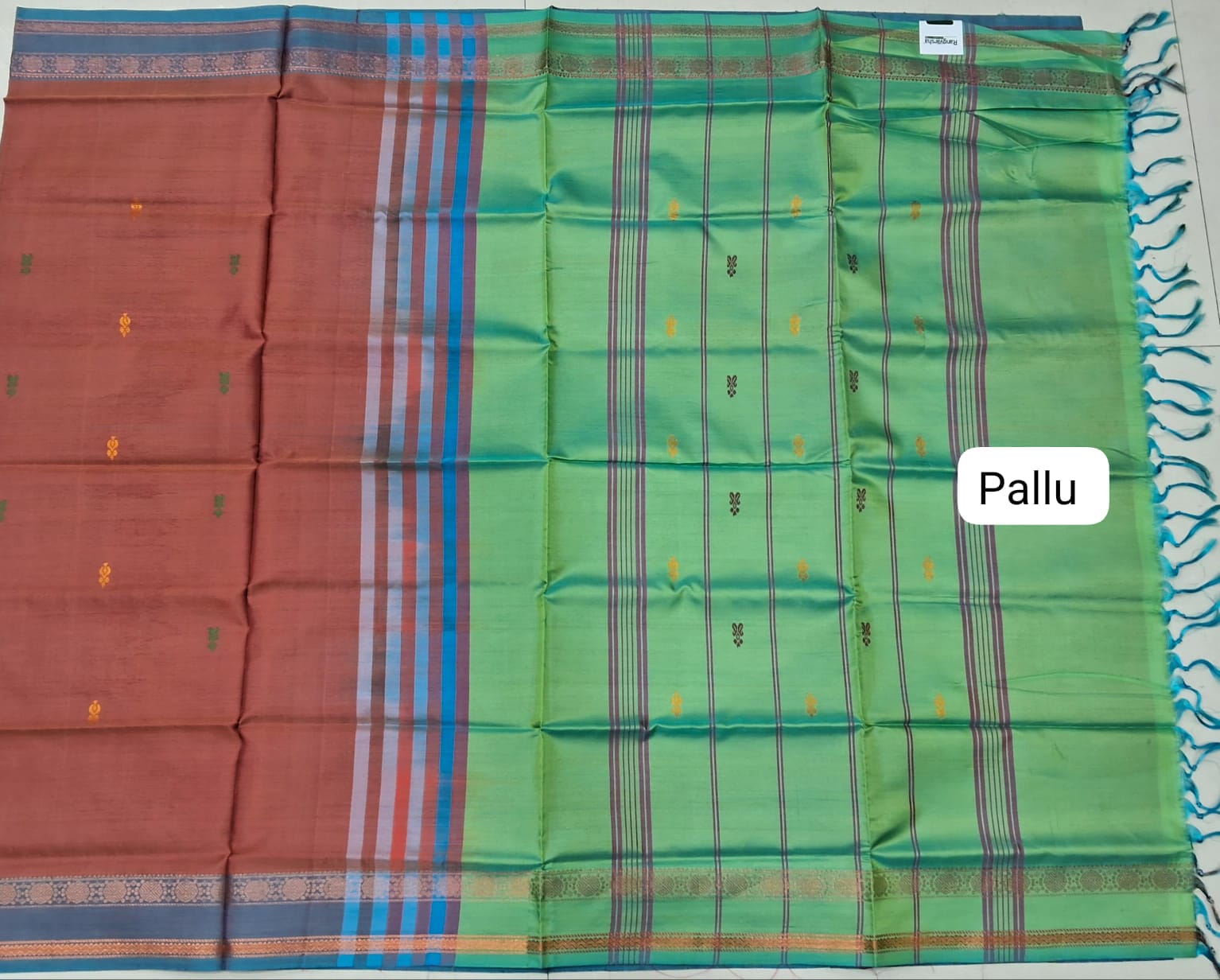 Chocolate Brown Hand woven Banana Silk Saree pallu