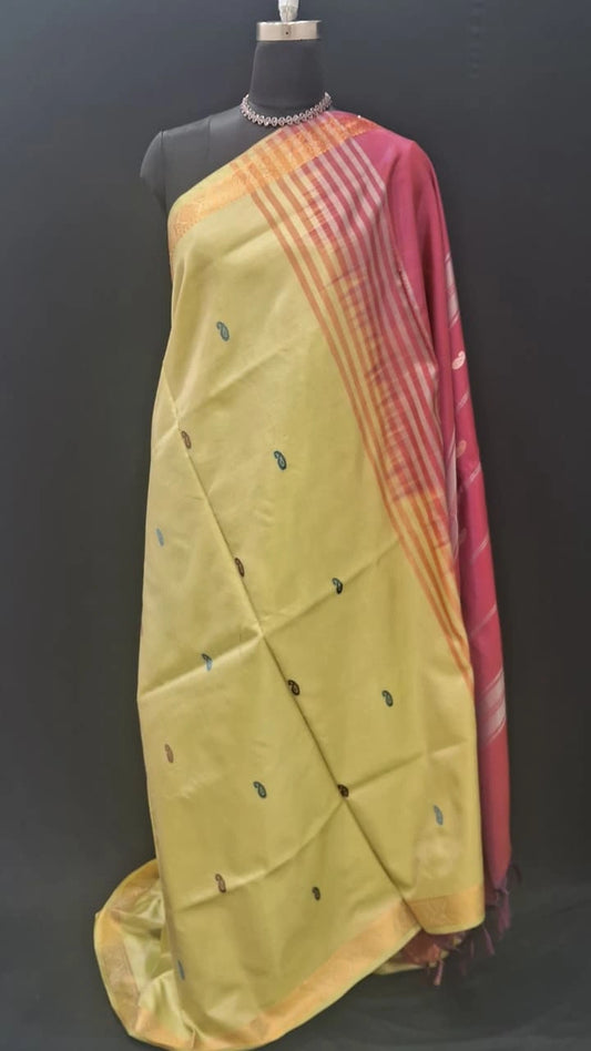 Light Lemon Yellow Hand Woven Banana Silk Saree 