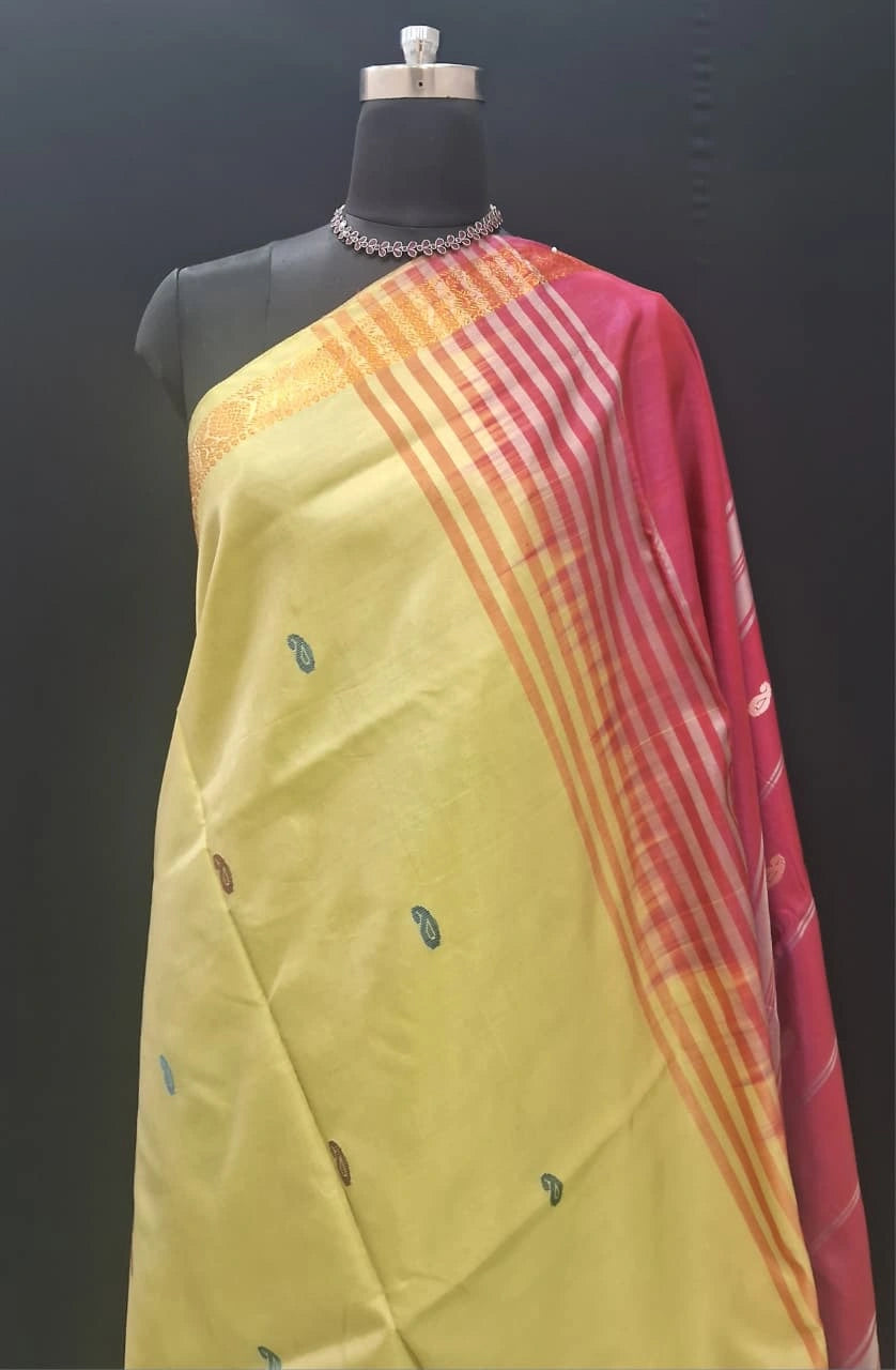 Light Lemon Yellow Hand Woven Banana Silk Saree 1