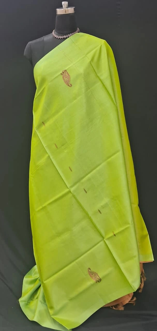 Bright Green Handwoven Banana Silk Saree 