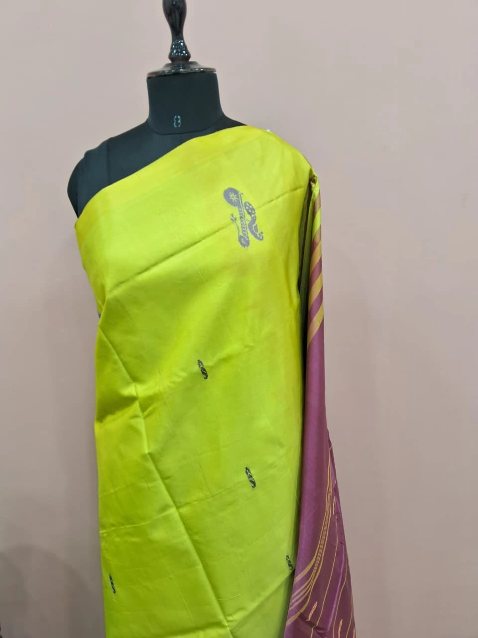 Bright green handwoven banana silk saree 1