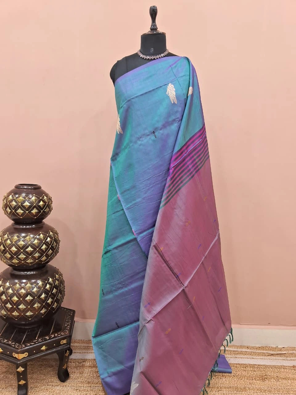 Dual Shaded blue handwoven pure banana silk saree