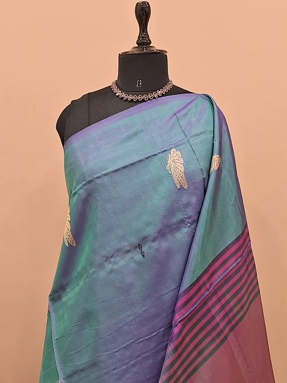 Dual Shaded blue handwoven pure banana silk saree 1