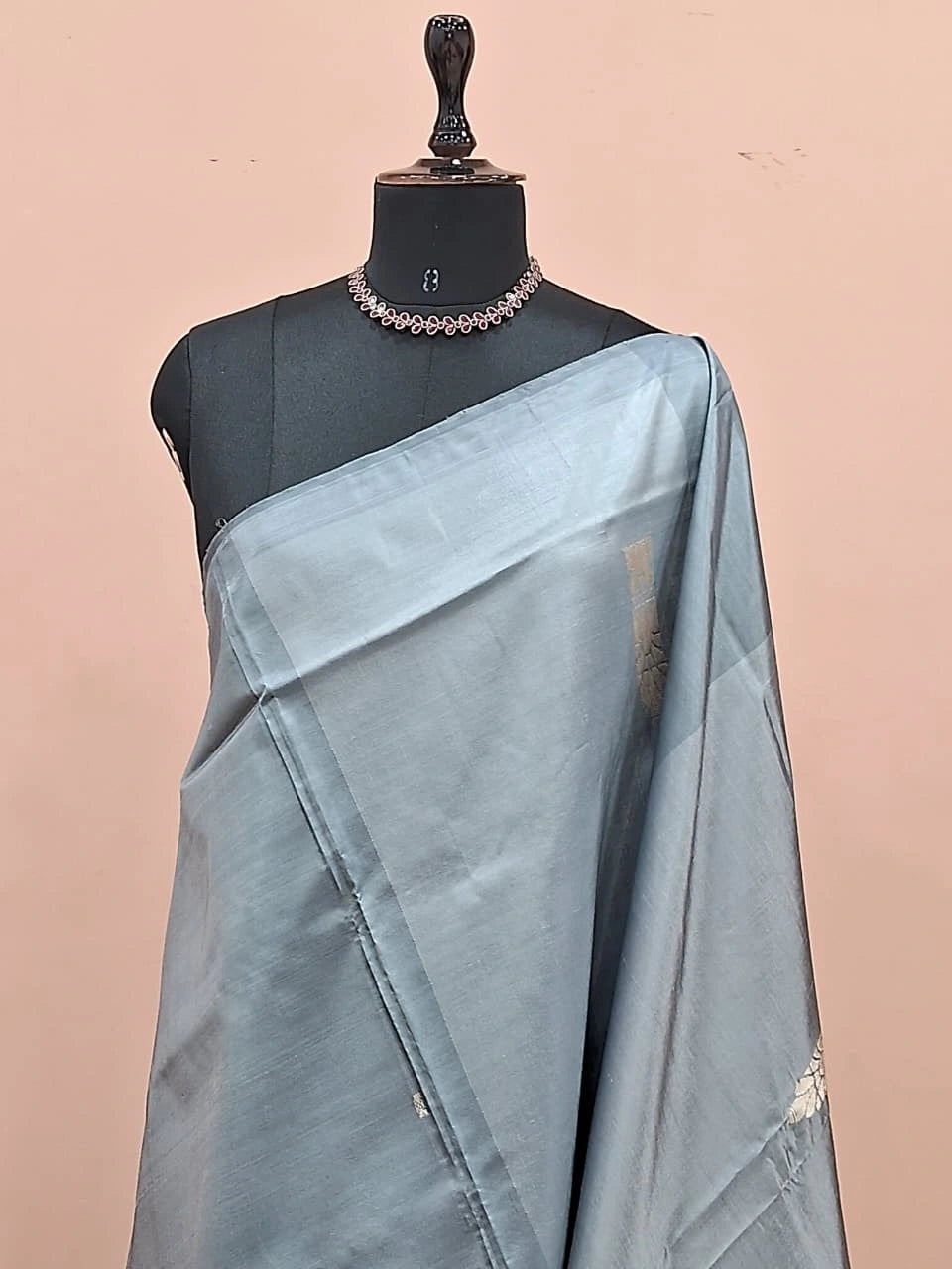 Metal Grey Handwoven Plain Banana Silk Saree 1