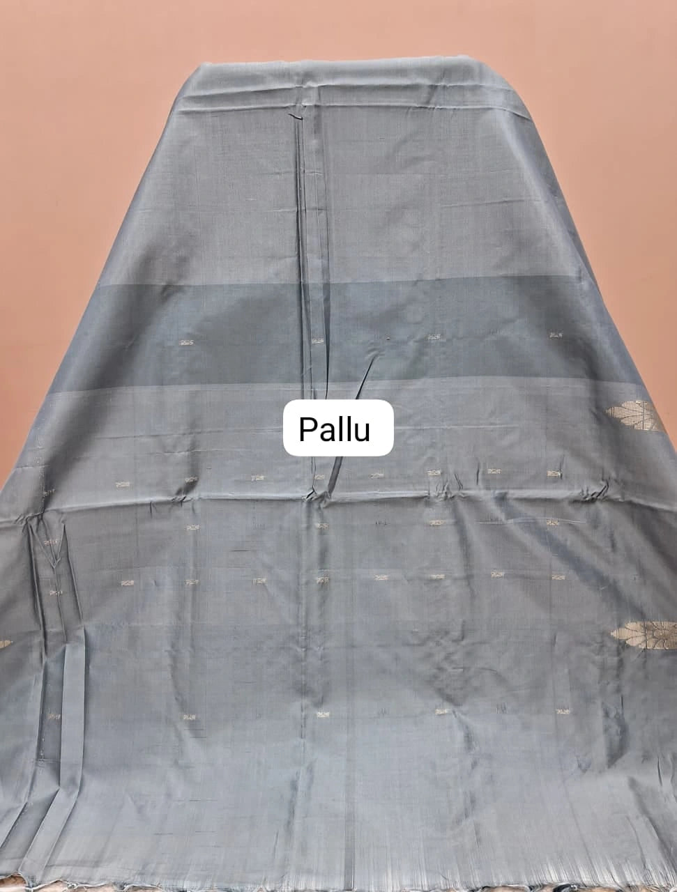 Metal Grey Handwoven Plain Banana Silk Saree Pallu