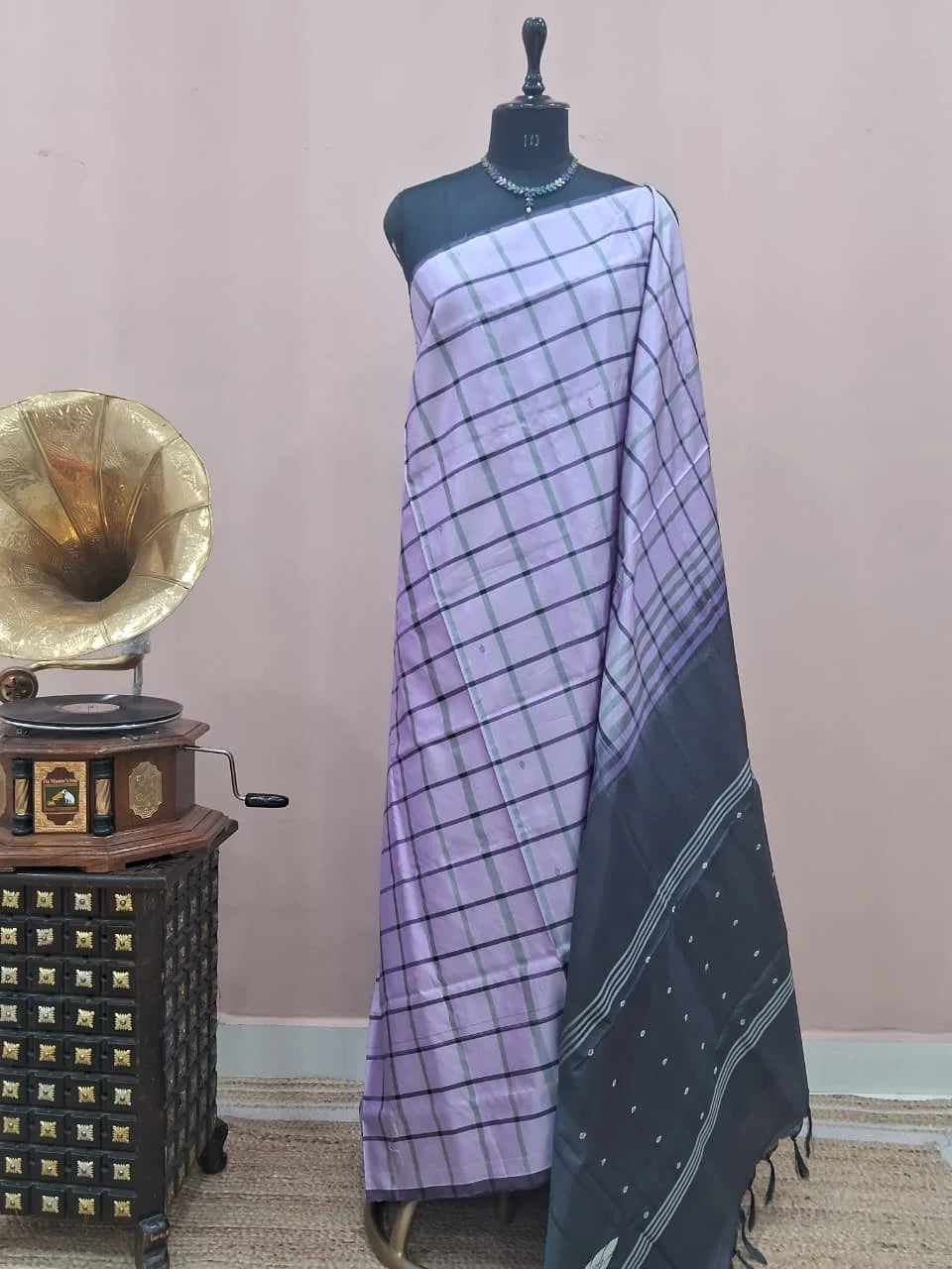 Light Lavender Handwoven Banana Silk Saree