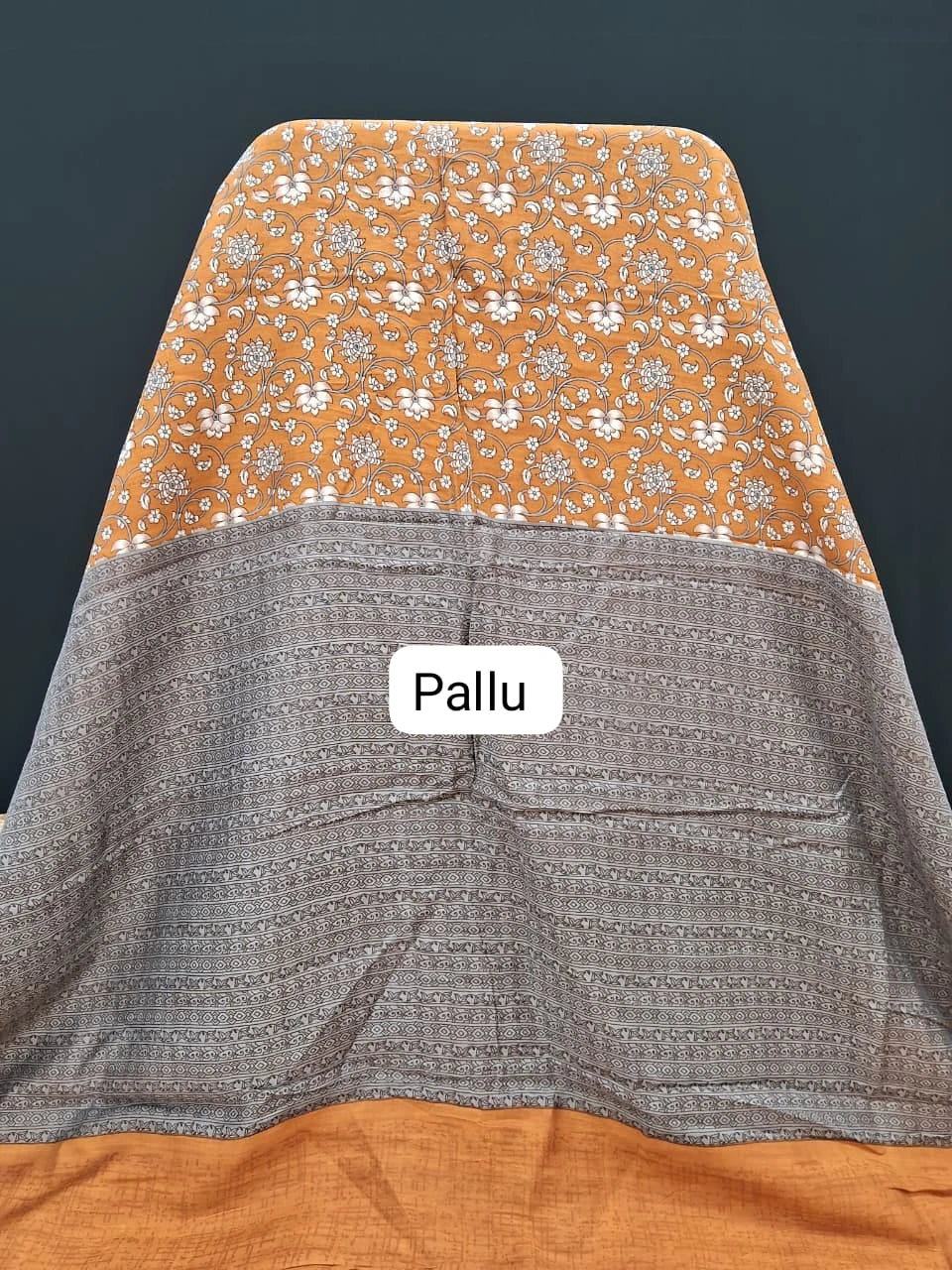 Golden Brown Chanderi Saree pallu