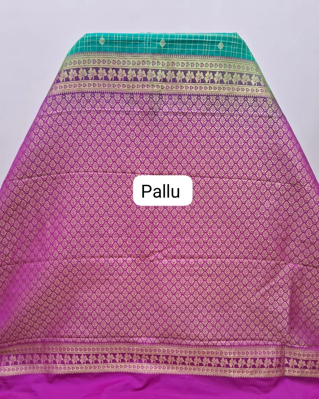 Green Kanchi Semi Silk Saree pallu