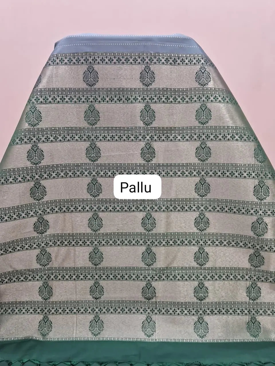 Grey Kanchi Korvai Silk Saree Pallu
