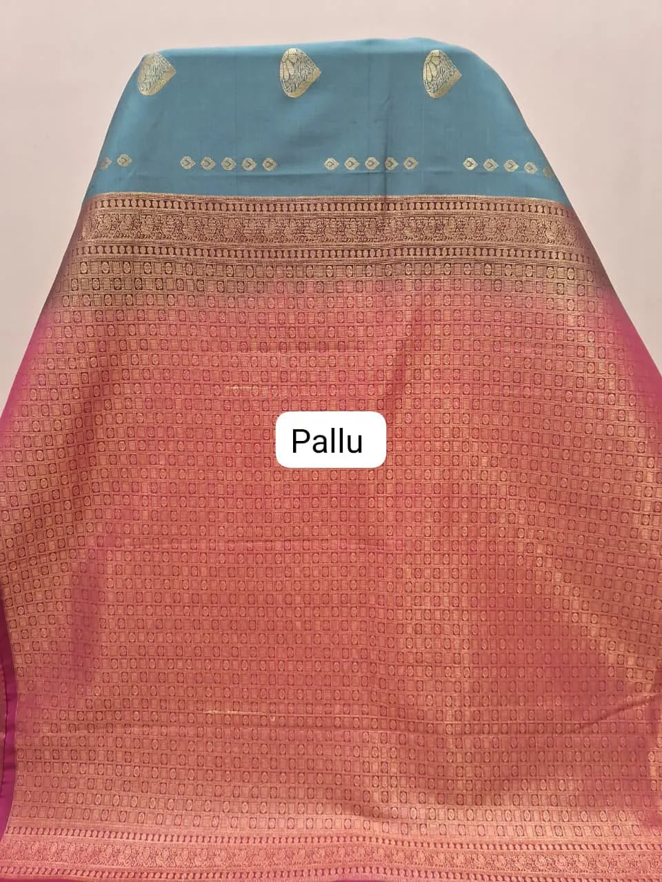 Metal Grey Kanchi Korvai Silk Saree Pallu