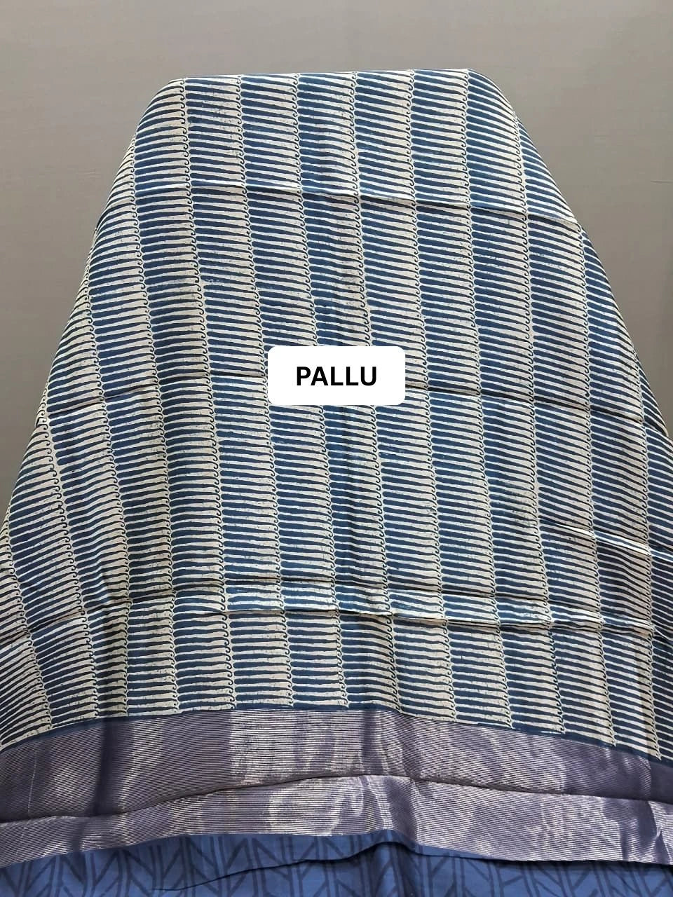 White and blue Chanderi Saree pallu