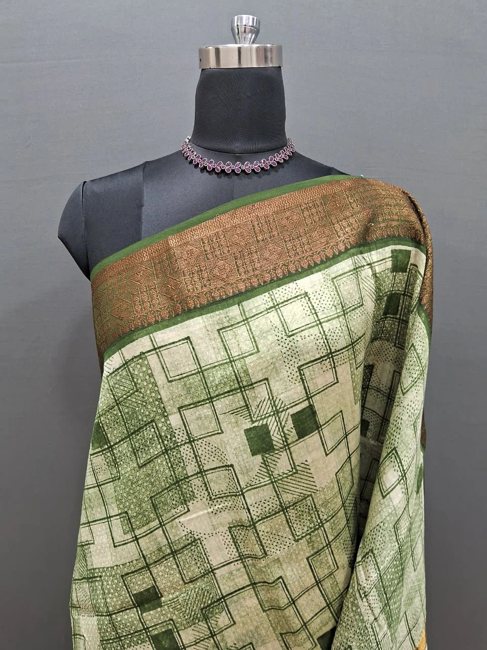 Elegant Beige and green  Chanderi Saree 