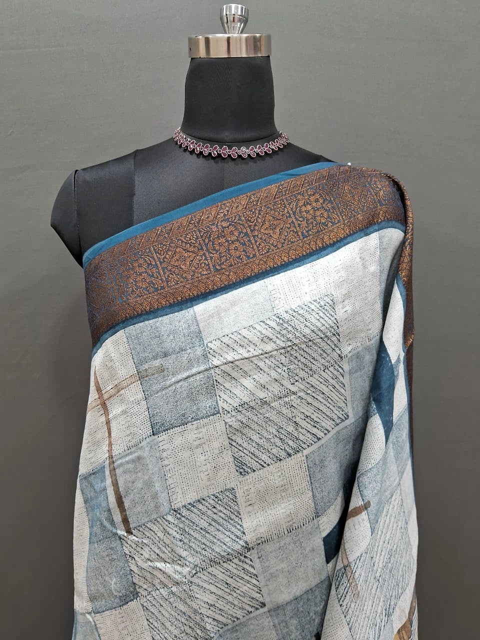 Lightweight White Chanderi Saree 