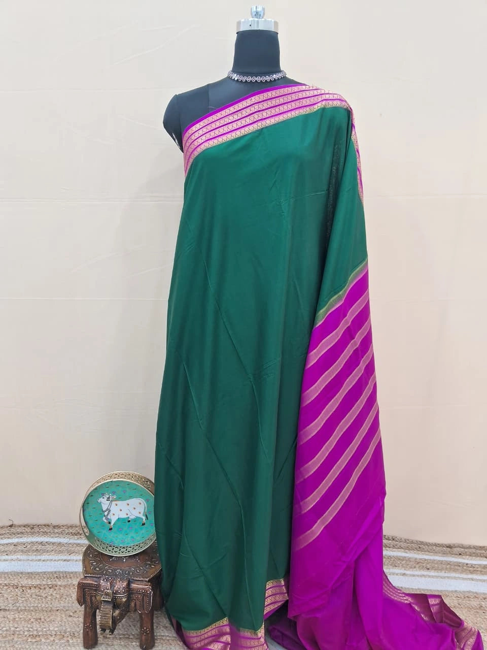 Graceful Green Plain Crepe Silk Saree 