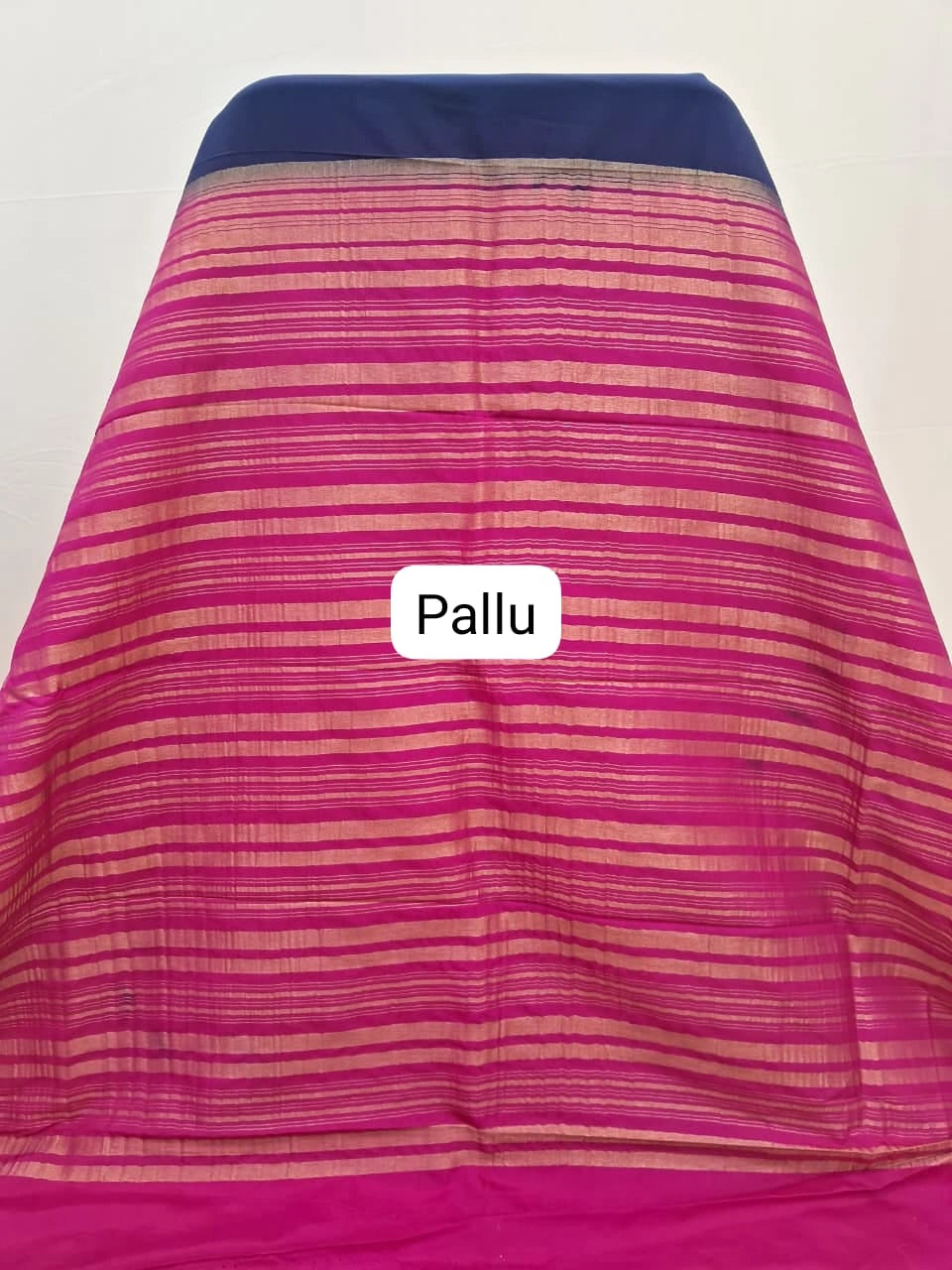 Elegant Dark Blue Crepe Silk Saree pallu