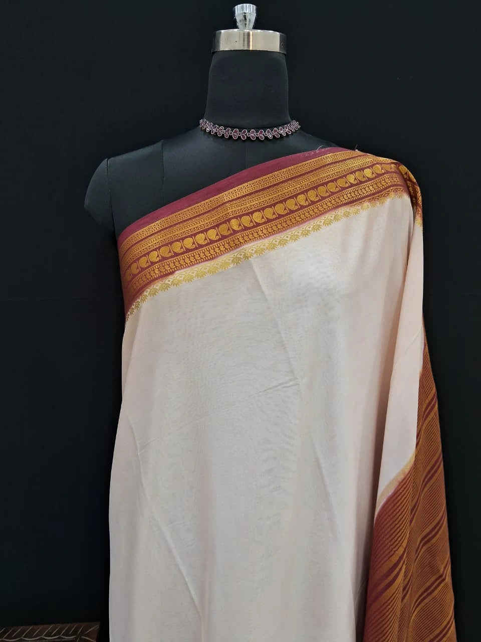White plain Crepe Silk Saree 1
