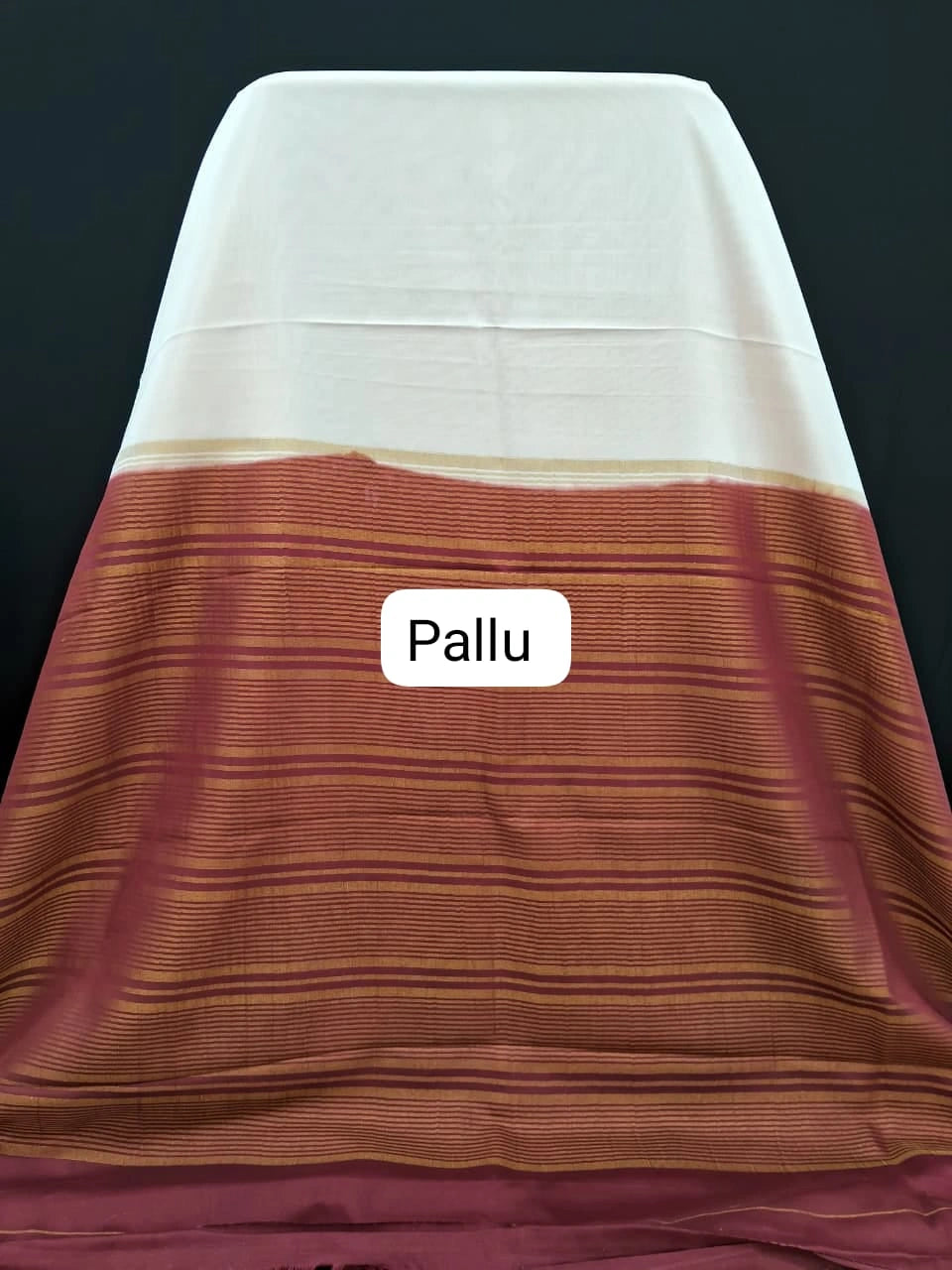 White plain Crepe Silk Saree pallu