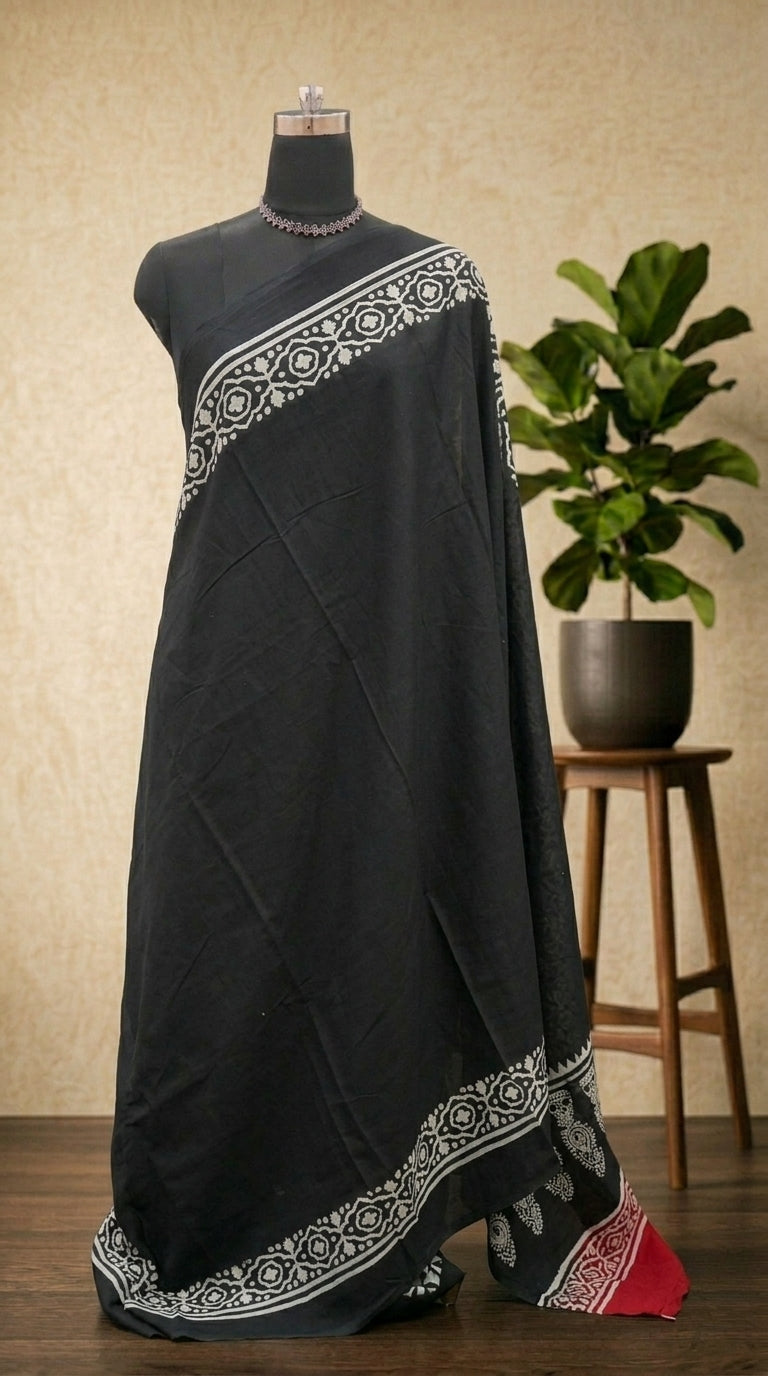 Elegant Black & White Mulmul Cotton Saree