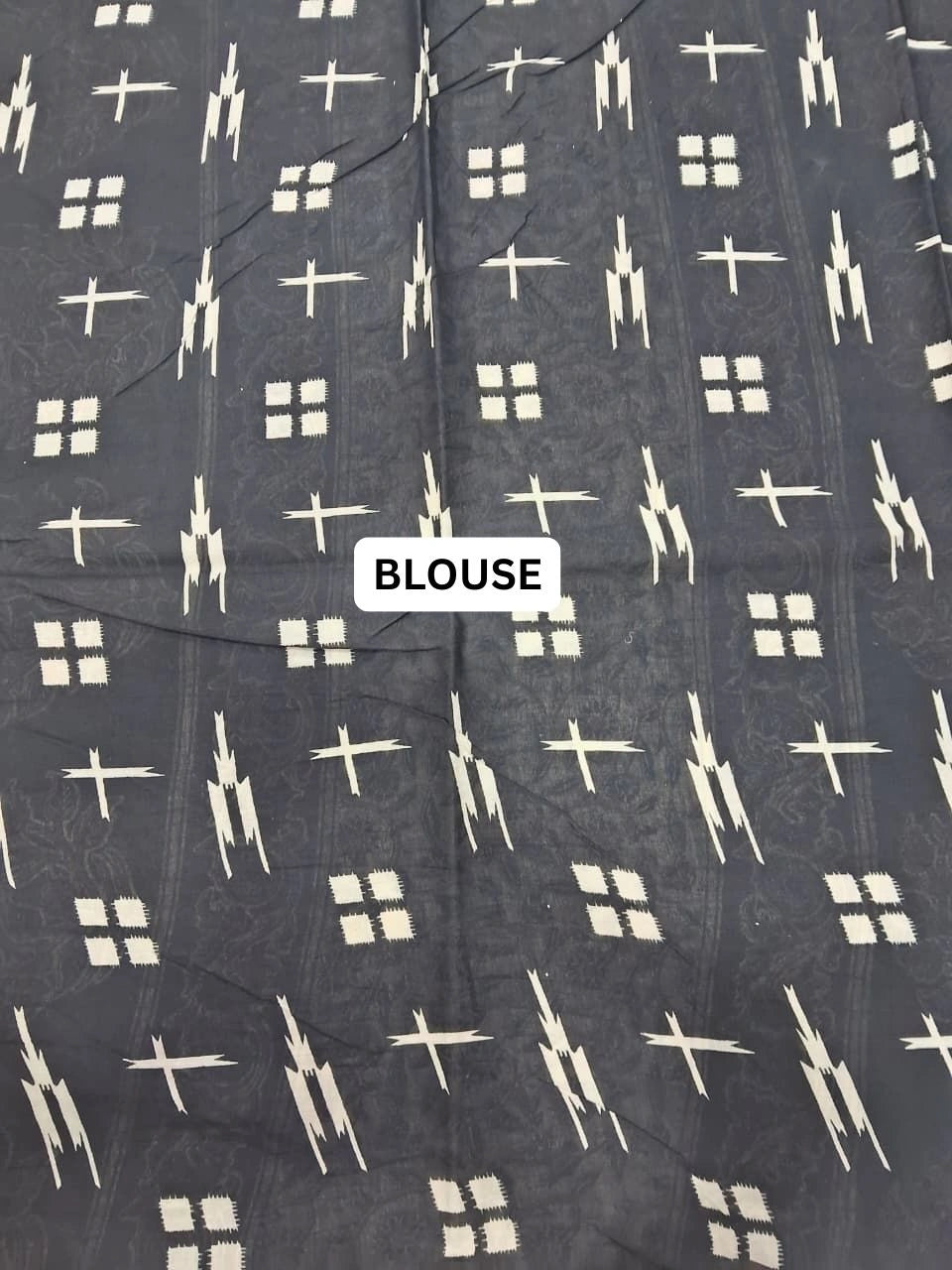 Red & Indigo Zigzag Pattern Mulmul Cotton Saree blouse